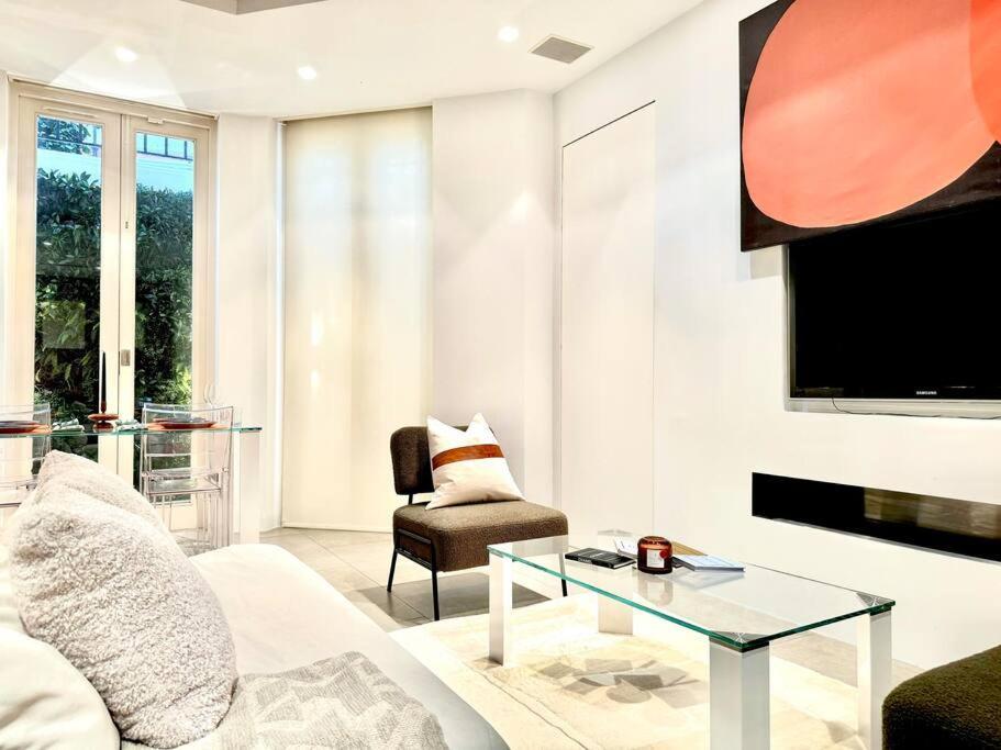 Hyde Park South Kensington * London